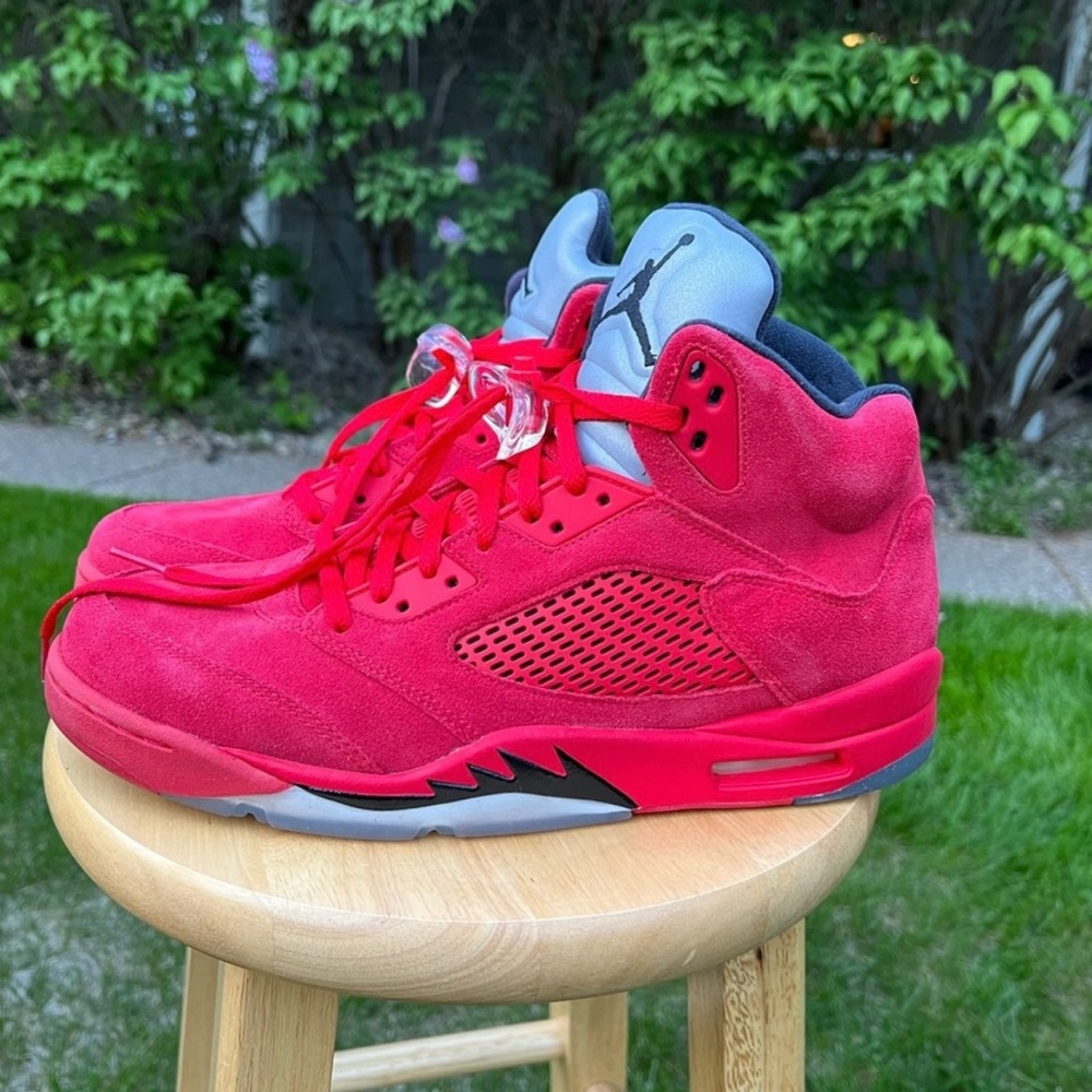 Jordan 5 Red Suede - Size 12 - image 1